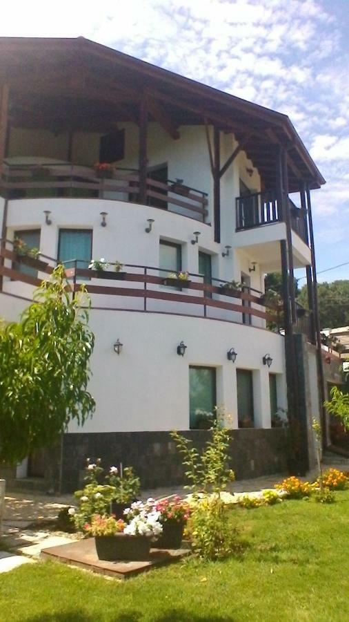 Apartments In Golden Sands Park Near The Sea Varna Exterior photo